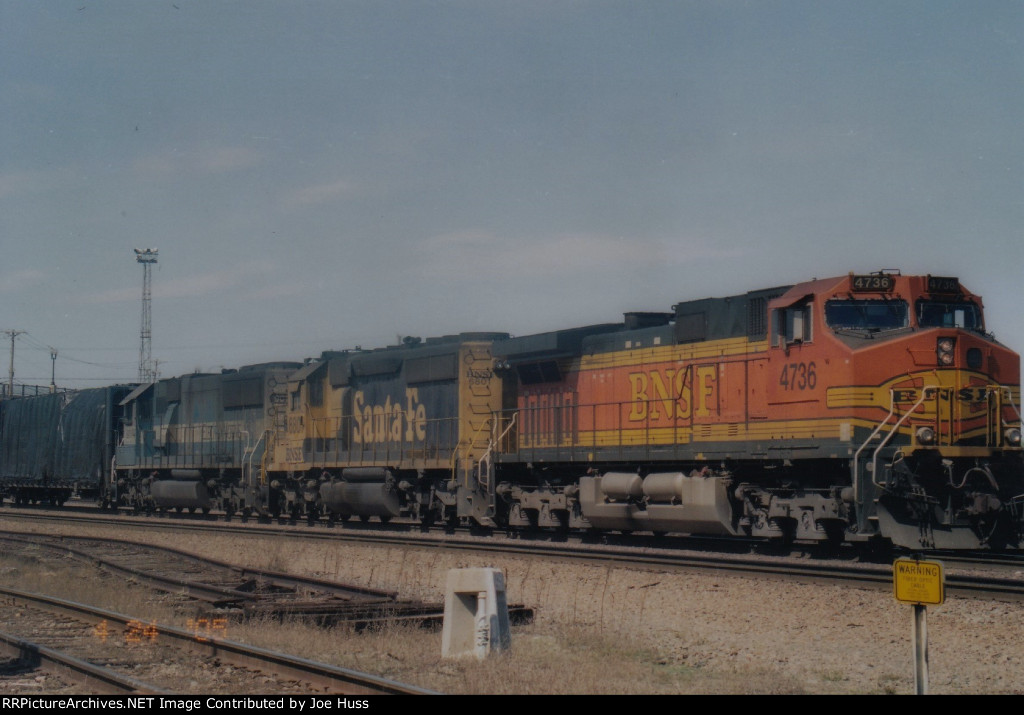 BNSF 4736 East